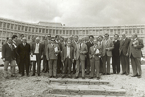 Directius en la inauguració de les oficines centrals a Sant Cugat del Vallès